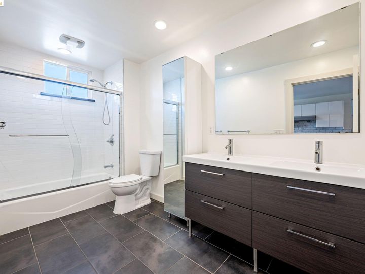 880 29th St, Oakland, CA | . Photo 15 of 37