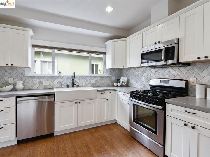 887 45th St, Oakland, CA | Longfellow District. Photo 18 of 36