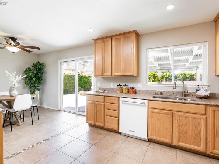 895 Camelia Dr, Livermore, CA | Sunsetwest. Photo 10 of 40