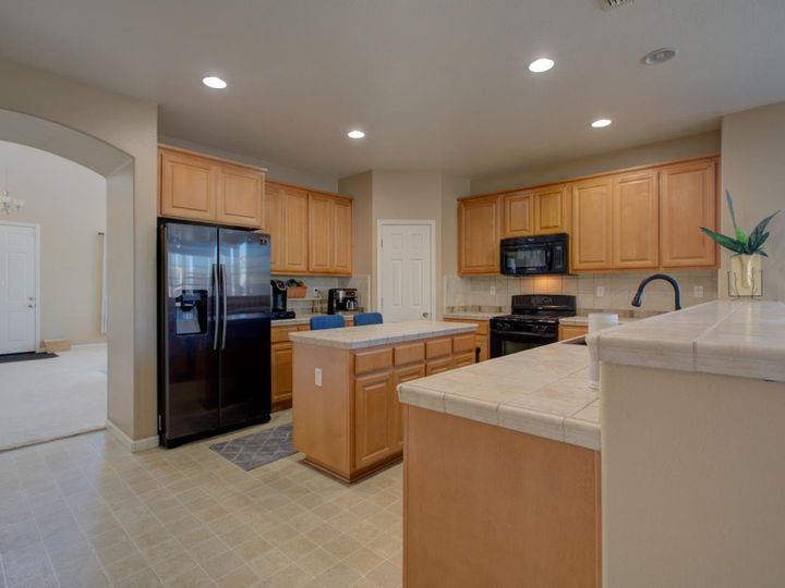 9199 Fairway Ct, Patterson, CA | . Photo 11 of 54