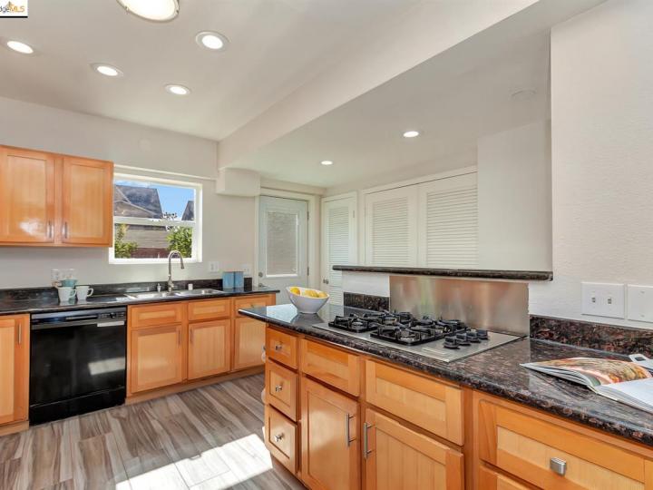 923 34th St, Oakland, CA | N.oakland. Photo 15 of 31