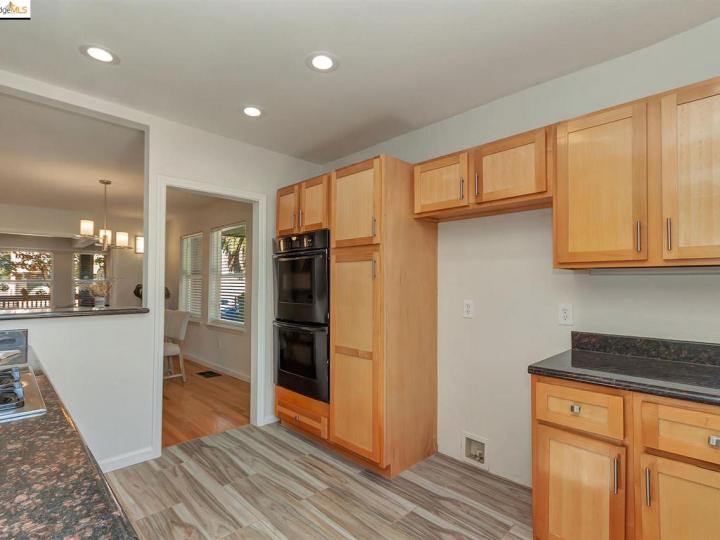 923 34th St, Oakland, CA | N.oakland. Photo 16 of 31