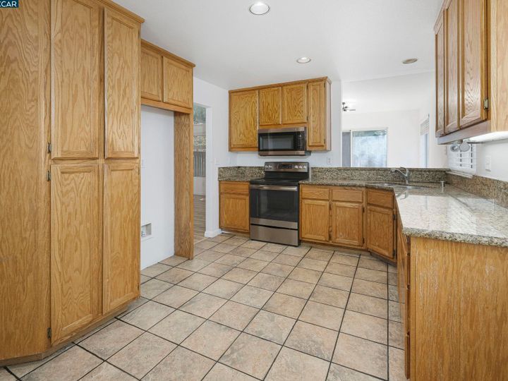 934 Country Run Dr, Martinez, CA | Parkside. Photo 11 of 29