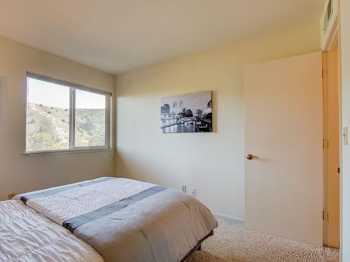 951 Fassler Ave, Pacifica, CA, 94044 Townhouse. Photo 23 of 46