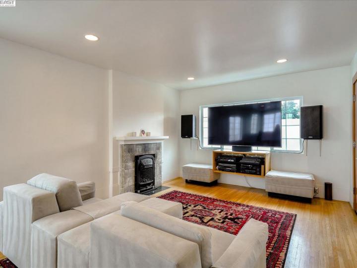 960 56th St, Oakland, CA | North Oakland. Photo 12 of 37