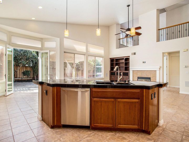 992 Country Glen Ln, Brentwood, CA | Brentwood. Photo 22 of 60