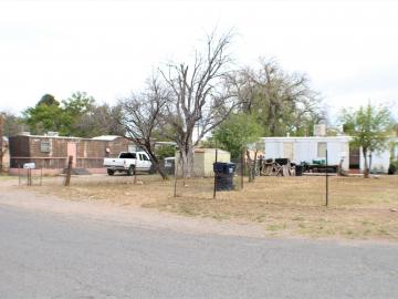 1110 E Cochise St Cottonwood AZ Multi-family home. Photo 2 of 4