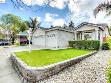 1144 Latham Ct, Brentwood, CA | Brentwood. Photo 3 of 40