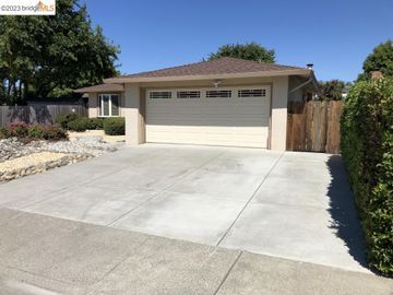 124 Donner Dr, Vacaville, CA | Fairmont. Photo 2 of 35