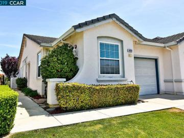 1479 Bismarck Ln Brentwood CA Multi-family home. Photo 2 of 21