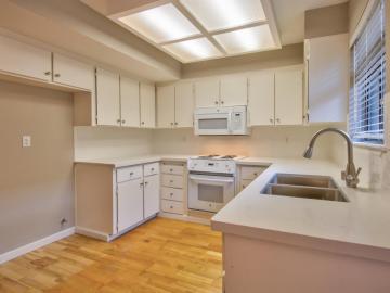 160 Gibson Dr #19, Hollister, CA, 95023 Townhouse. Photo 6 of 19