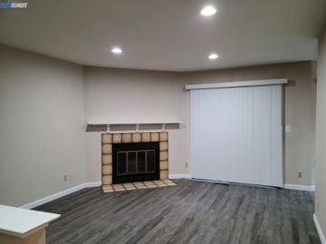 Mission Heights condo #. Photo 3 of 19