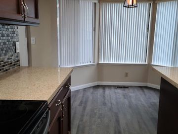 Mission Heights condo #. Photo 4 of 19