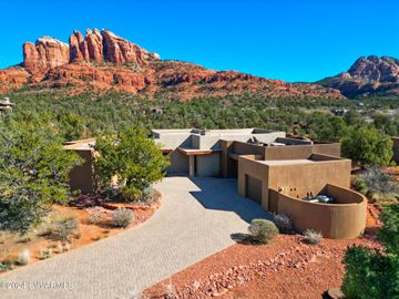 195 Deerfield Rd, Cathedral Rock Ranch, AZ
