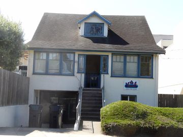 221 S Parkview Ave, Daly City, CA