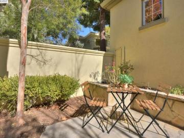 22165 W Lyndon Loop, Castro Valley, CA, 94552 Townhouse. Photo 4 of 29