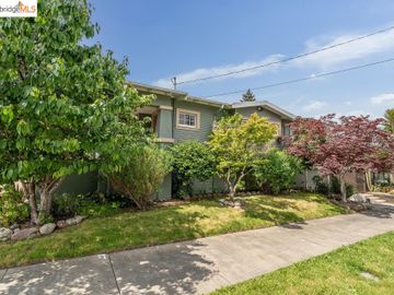 2233 47th Ave, Oakland, CA | Melrose. Photo 4 of 55