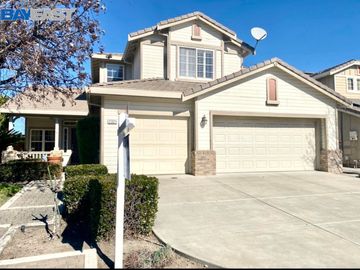 2321 Alexis Ln, Tracy, CA | Central Tracy. Photo 2 of 45