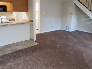 2505 Georgetown Ln, Antioch, CA, 94509 Townhouse. Photo 4 of 18