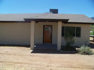 32233 Maggie Mine Rd Black Canyon City AZ Home. Photo 2 of 28