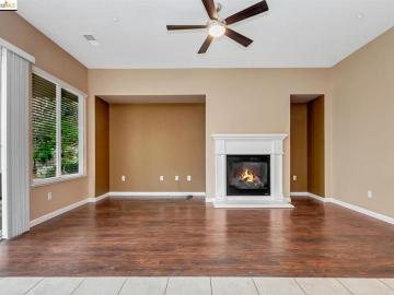 369 St Claire Ter, Brentwood, CA | Summerset 4. Photo 6 of 32