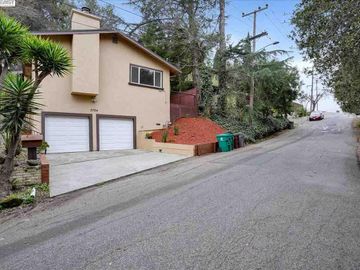 3764 Delmont Ave, Oakland, CA | Millmont. Photo 3 of 25