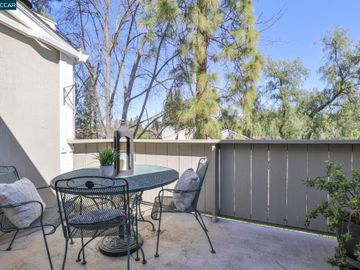 386 Camelback Rd, Pleasant Hill, CA, 94523 Townhouse. Photo 6 of 30