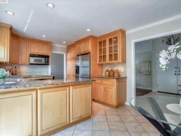 3872 Brookdale Blvd, Castro Valley, CA | Lake Chabot. Photo 6 of 31