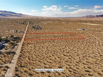 4 Buenos Aires Rd, Lucerne Valley, CA