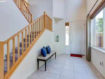 5306 Fairweather Ct, Castro Valley, CA | 5 Canyons. Photo 2 of 40