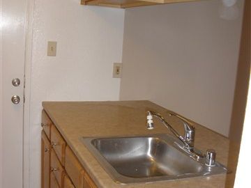 Rental 5456 Roundtree Dr unit #D, Concord, CA, 94521. Photo 2 of 9