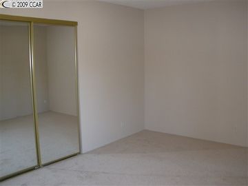 Rental 5456 Roundtree Dr unit #D, Concord, CA, 94521. Photo 5 of 9