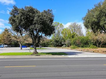 701 E Meadow Dr Palo Alto CA. Photo 2 of 9