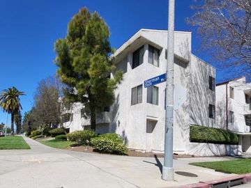 7211 Cozycroft Ave unit #36, Los Angeles, CA