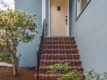 8 Selkirk St, Oakland, CA | Redwood Heights. Photo 3 of 57
