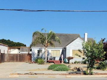 829 Pajaro St, Salinas, CA | . Photo 2 of 3