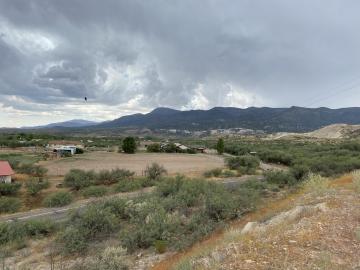 972 W Salt Mine Rd, Camp Verde, AZ | Under 5 Acres. Photo 3 of 10